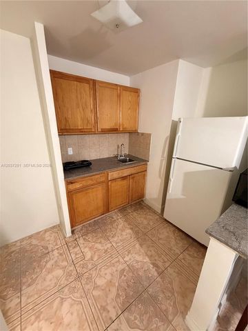 505 E 18th St, Hialeah, FL 33013