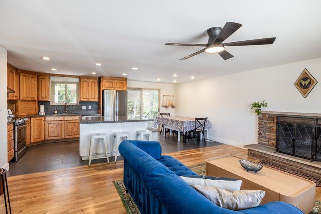7331 S 1420 E, Cottonwood Heights, UT 84121