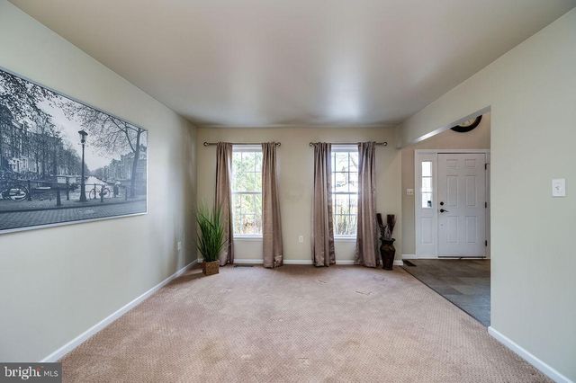 36 PICKWICK PL, Reading, PA 19606