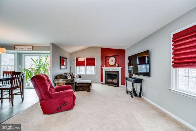 36 PICKWICK PL, Reading, PA 19606