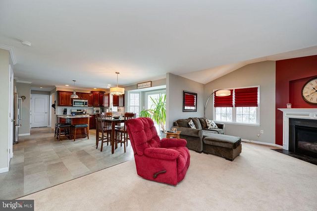 36 PICKWICK PL, Reading, PA 19606