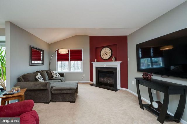 36 PICKWICK PL, Reading, PA 19606