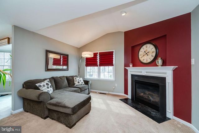 36 PICKWICK PL, Reading, PA 19606