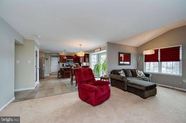 36 PICKWICK PL, Reading, PA 19606