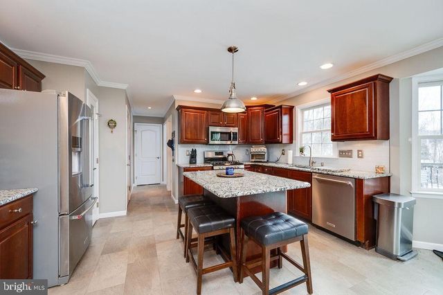 36 PICKWICK PL, Reading, PA 19606