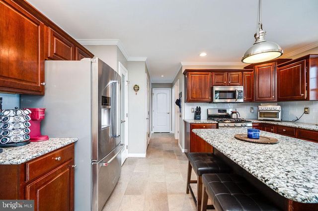 36 PICKWICK PL, Reading, PA 19606