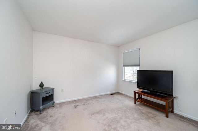 36 PICKWICK PL, Reading, PA 19606