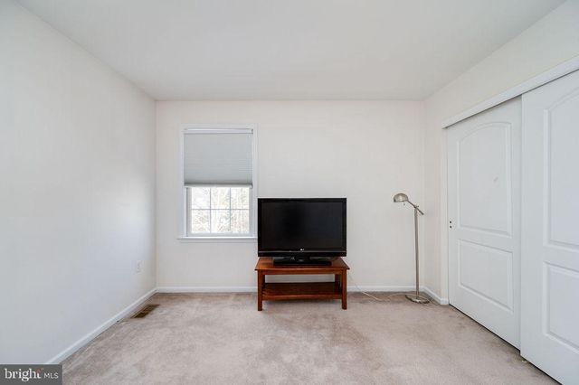 36 PICKWICK PL, Reading, PA 19606