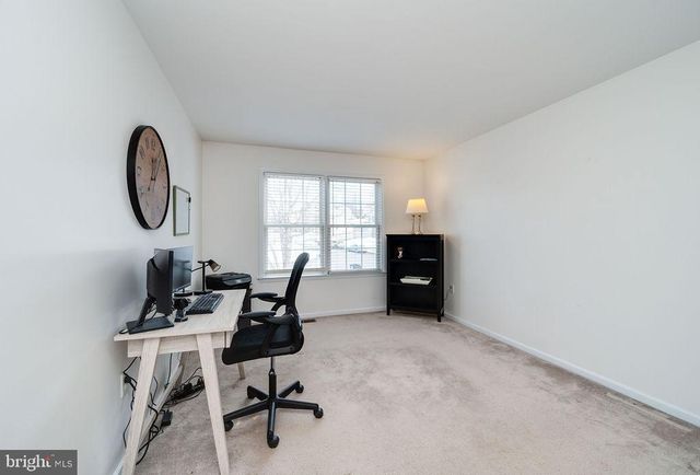 36 PICKWICK PL, Reading, PA 19606