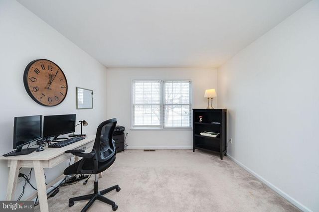 36 PICKWICK PL, Reading, PA 19606