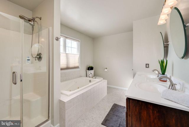 36 PICKWICK PL, Reading, PA 19606