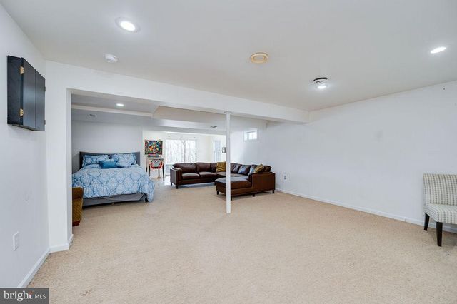 36 PICKWICK PL, Reading, PA 19606