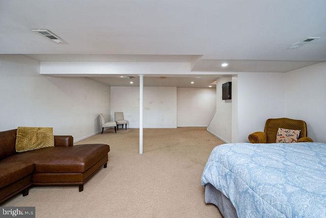 36 PICKWICK PL, Reading, PA 19606