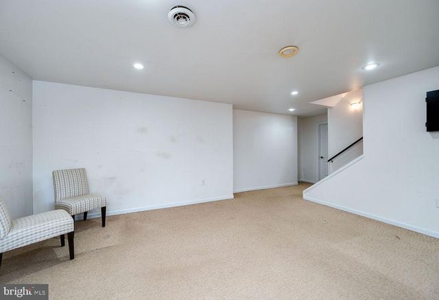 36 PICKWICK PL, Reading, PA 19606