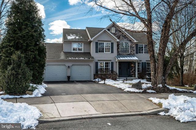 36 PICKWICK PL, Reading, PA 19606