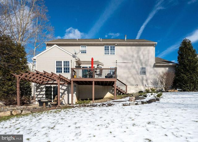 36 PICKWICK PL, Reading, PA 19606