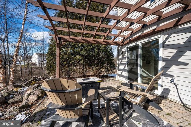 36 PICKWICK PL, Reading, PA 19606