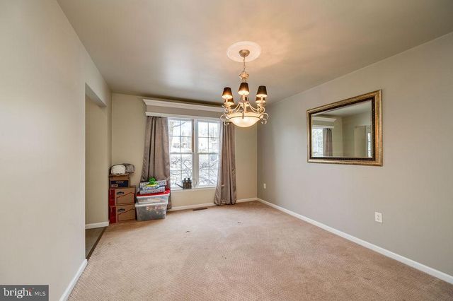 36 PICKWICK PL, Reading, PA 19606