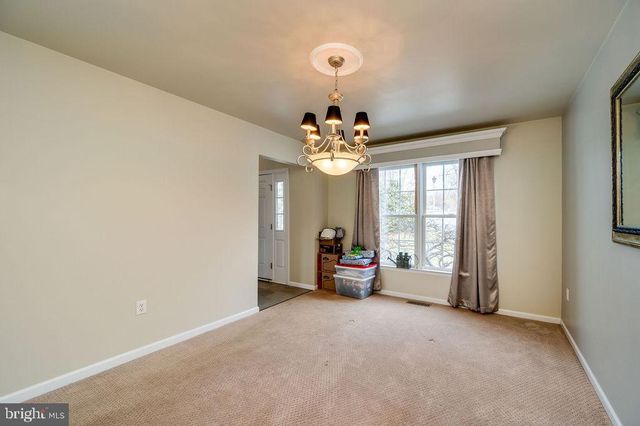 36 PICKWICK PL, Reading, PA 19606