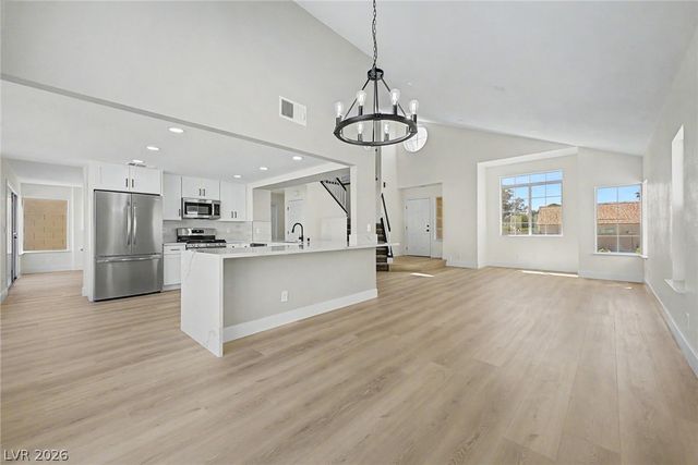9812 Eagle Rock Court, Las Vegas, NV 89117