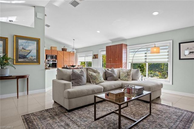 1914 NW 15th ST, Cape Coral, FL 33993