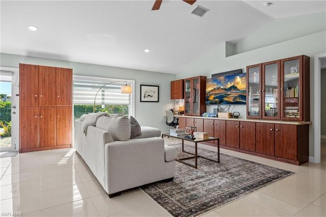 1914 NW 15th ST, Cape Coral, FL 33993