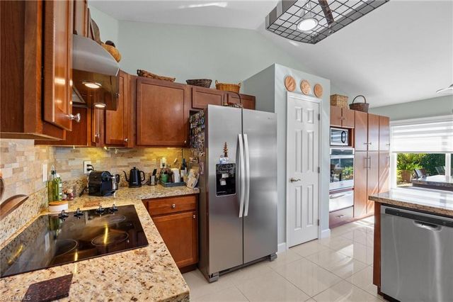 1914 NW 15th ST, Cape Coral, FL 33993