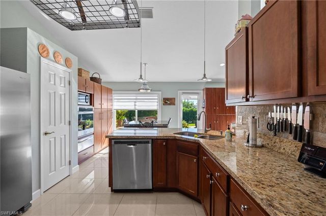 1914 NW 15th ST, Cape Coral, FL 33993