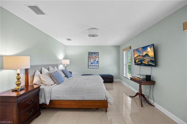 1914 NW 15th ST, Cape Coral, FL 33993