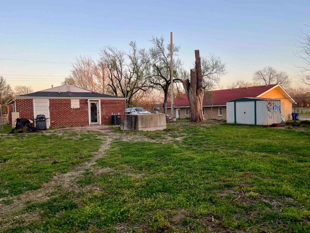 1125 N Meridian Ave, Wichita, KS 67203