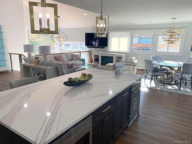 702 Fishermans Road, Baldwin, NY 11510