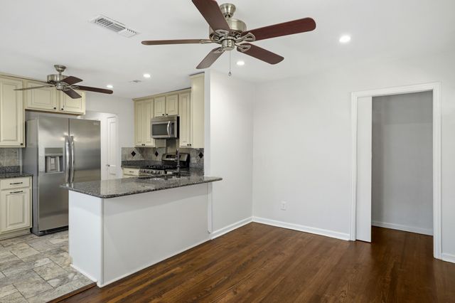 6222 Kenwood Avenue, Dallas, TX 75214