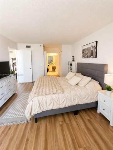 3300 NE 191st St 1803, Aventura, FL 33180