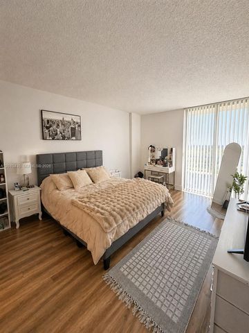 3300 NE 191st St 1803, Aventura, FL 33180