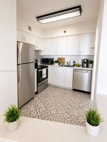 3300 NE 191st St 1803, Aventura, FL 33180