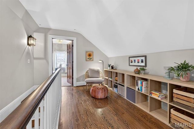 7437 Stratford Avenue, University City, MO 63130