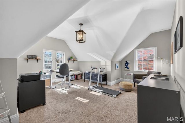 7437 Stratford Avenue, University City, MO 63130