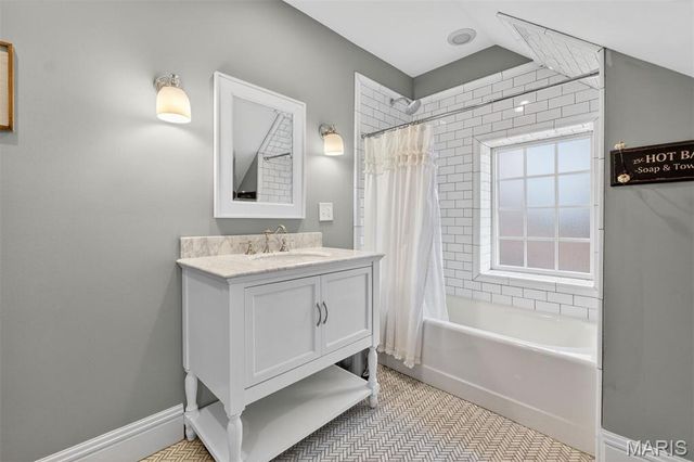 7437 Stratford Avenue, University City, MO 63130