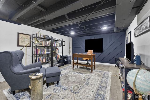 7437 Stratford Avenue, University City, MO 63130