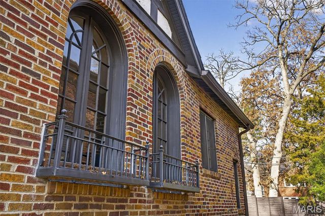 7437 Stratford Avenue, University City, MO 63130