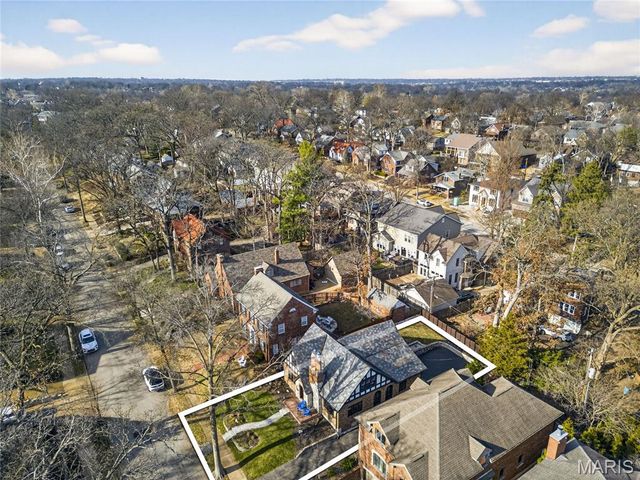 7437 Stratford Avenue, University City, MO 63130