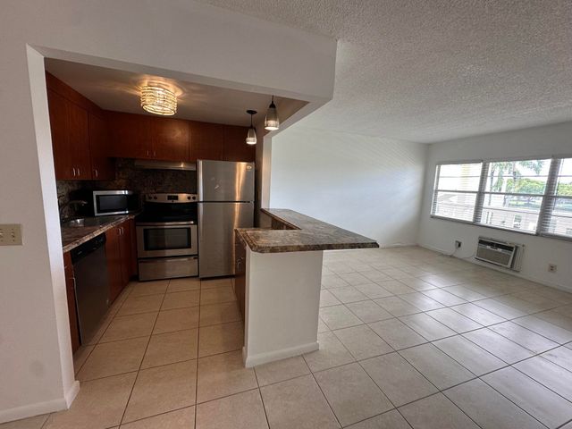 22 Dorset A 22, Boca Raton, FL 33434