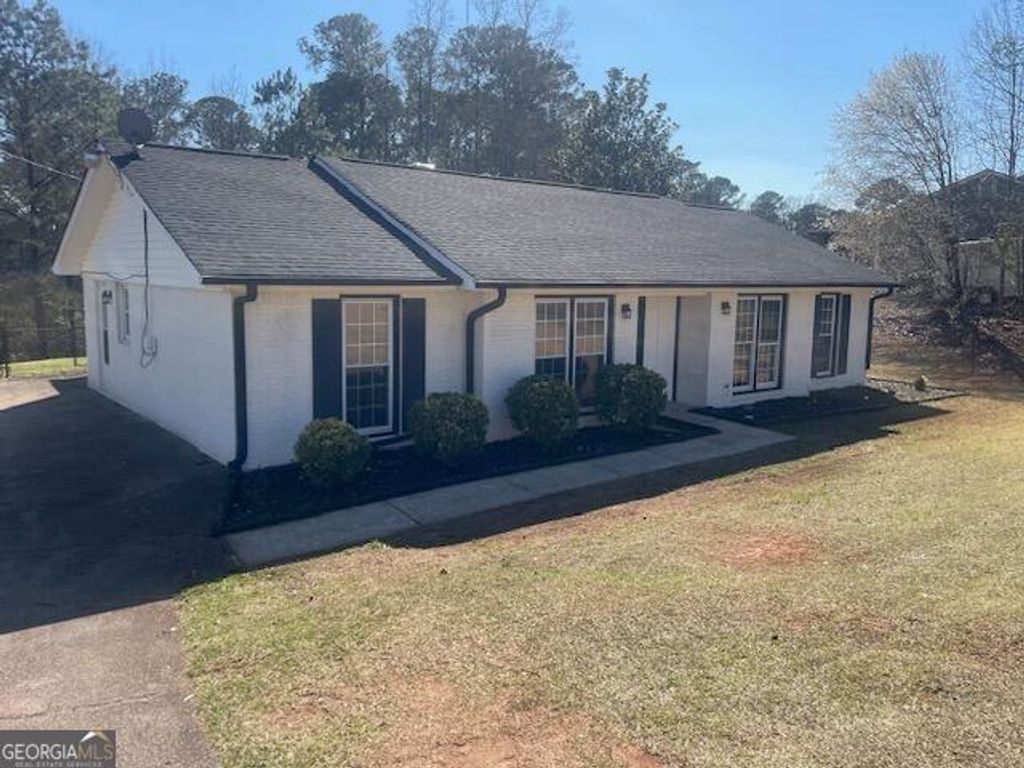 115 Meadowland Trail, Lagrange, GA 30240