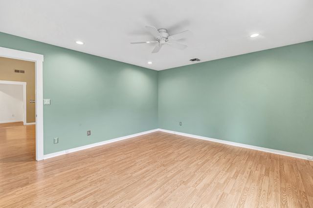 35 Algonquin Lane D, Stratford, CT 06614