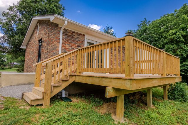 105 Maple Street, Lawrenceburg, KY 40342