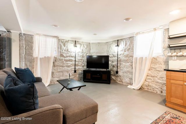 703 Rubel Ave, Louisville, KY 40204