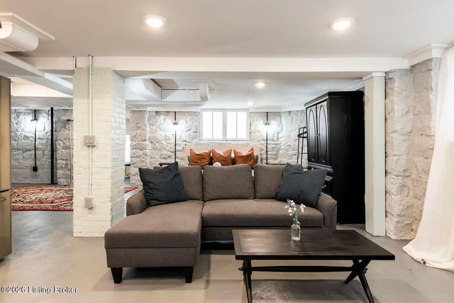 703 Rubel Ave, Louisville, KY 40204