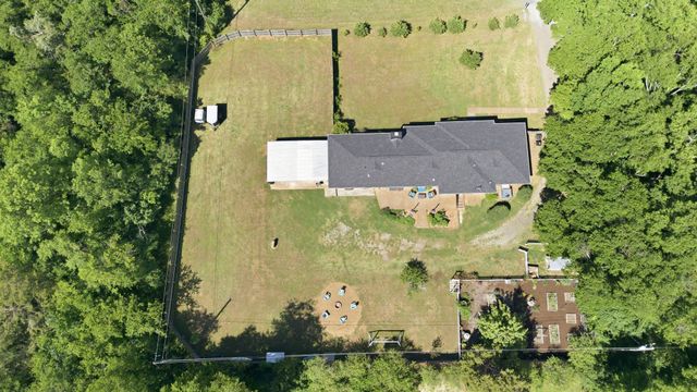 2000 Saint Joseph Dr, Nashville, TN 37218