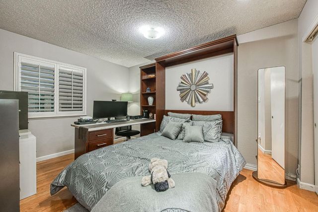 2715 N Marty Avenue, Fresno, CA 93722