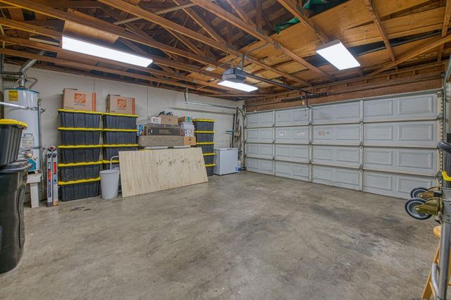 2715 N Marty Avenue, Fresno, CA 93722